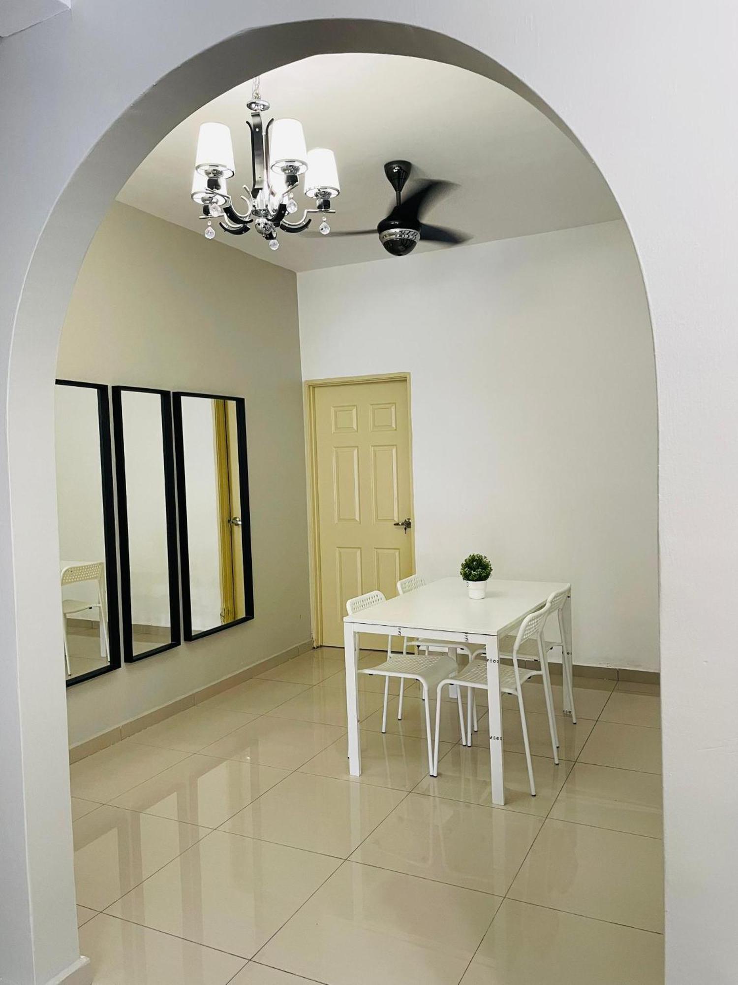 Nazirin Homestay No 27 Tmn Desa Manjung Лумут Экстерьер фото